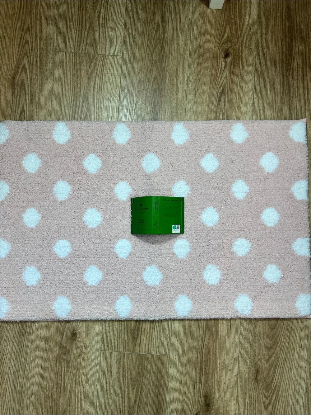 Kate Spade Bath Mat Blush Pink with White Polka Dots Soft Plush 21